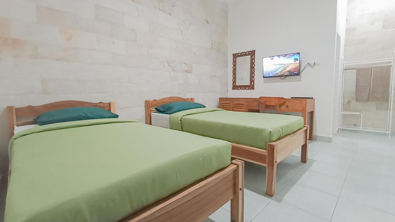 Hotel Kos Bulan Bali Kuta Lombok Exterior foto